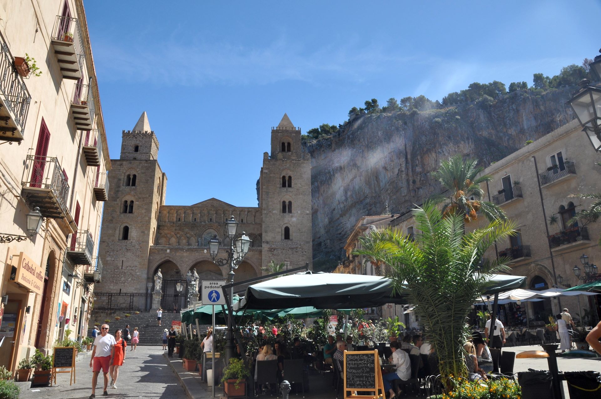 Cefalù (Photo license: CC BY 2.0)